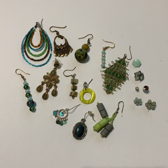 Jewelry - 18 pairs green earrings jewelry lot